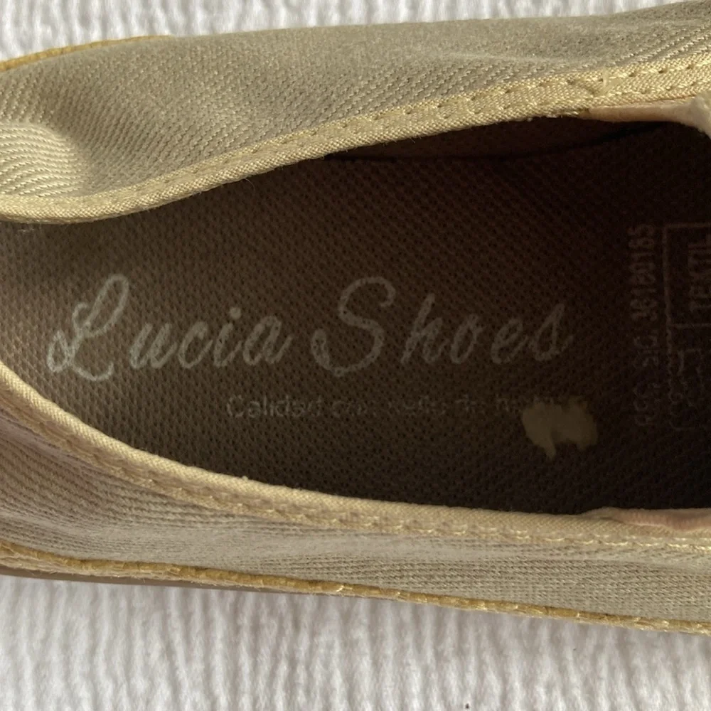 Kids Slip-On Shoes - Tan with Red Heart Design